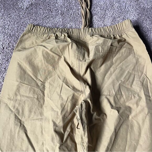 Essentials Men’s Small Windbreaker Pants. - Picture 9 of 11